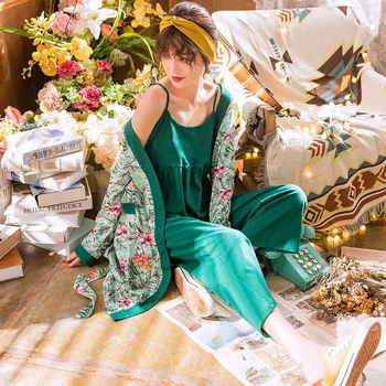 Letné Nový Japonský Štýl Pyžamo Nastaviť Kvetinový Vytlačené Elegantné 3ks Sleepwear Cardigan+Košieľka+Nohavice Laarge Veľkosť Voľné oblečenie pre voľný čas