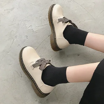 Britský štýl ploché kožené topánky 2020 jeseň nový-krok jediné topánky mäkké jediným retro all-zápas topánky dámske
