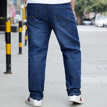 Plus veľkosti pánskeho oblečenia 2020New začať v pánskej voľné bežné strečové džínsy Lete tenké nadrozmerné rovné nohavice 44 46 48