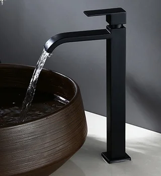 Z nehrdzavejúcej ocele jednej studenej vody kúpeľňa povodí vodopád batérie, čierna farba