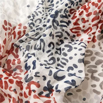 2020 Módny Dizajn Gradient Sexy Leopard Dot Viskózový Šál Šatku Jeseň Vysokej Kvality Neckerchief Foulards Moslimských Hidžáb Sjaal