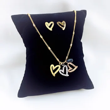 2021 Módny Náhrdelník Srdce Pre Ženy 3 colur Zlato Podiel Farebných Kovov Duté Jednoduché Šperky, Prívesok Svadobný Dar