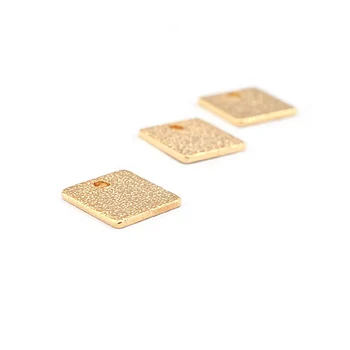 30PCS Hrúbka 8 mm a 0,7 MM 24K Gold Farbe Mosadze Matné Námestie Charms Vysokej Kvality Diy Šperky Zistenia Príslušenstvo