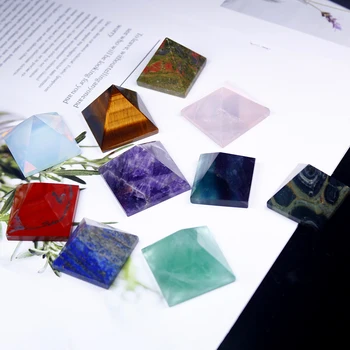 28-32 Prírodný Krištáľ Pyramid Rán Crystal Remesiel Rose Quartz Čakier Reiki Rainbow Crystal Fluorite Domov Dekor Point